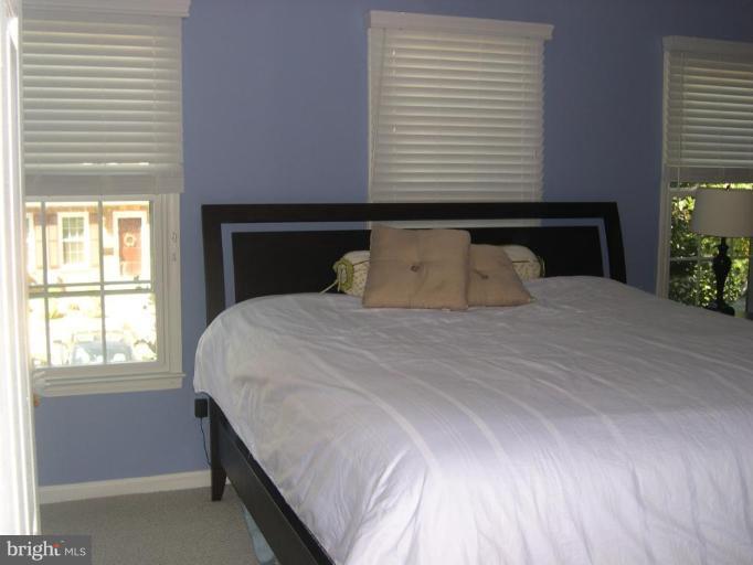 11849 Dunlop Court Reston, VA 20191 - Photo 6 of 26 Master Bedroom