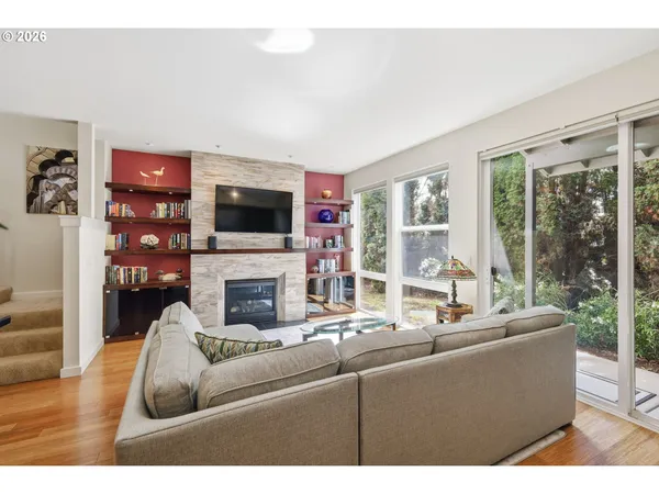 $449,000 | 367 Rustic Place, Unit 44, Eugene, OR 97401