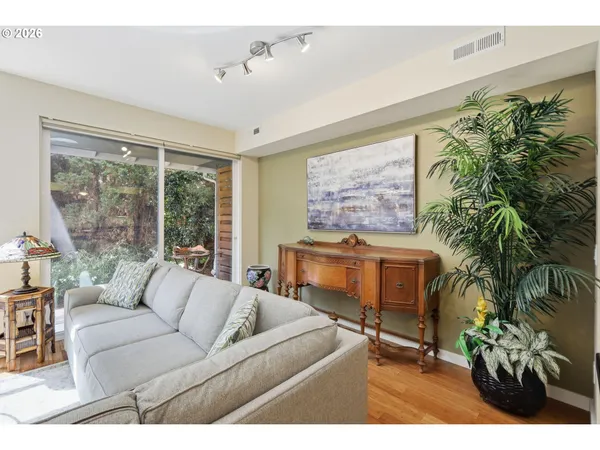 $449,000 | 367 Rustic Place, Unit 44, Eugene, OR 97401