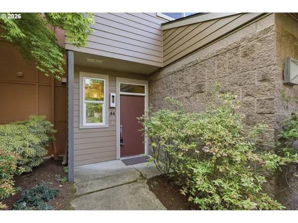 $449,000 | 367 Rustic Place, Unit 44, Eugene, OR 97401