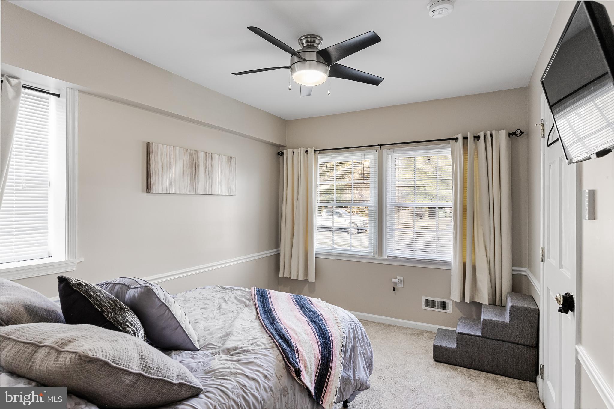 132 Merion Road Cherry Hill, NJ 08002 - Photo 15 of 40 MAIN FLOOR FULL BEDROOM WITH FULL BATH