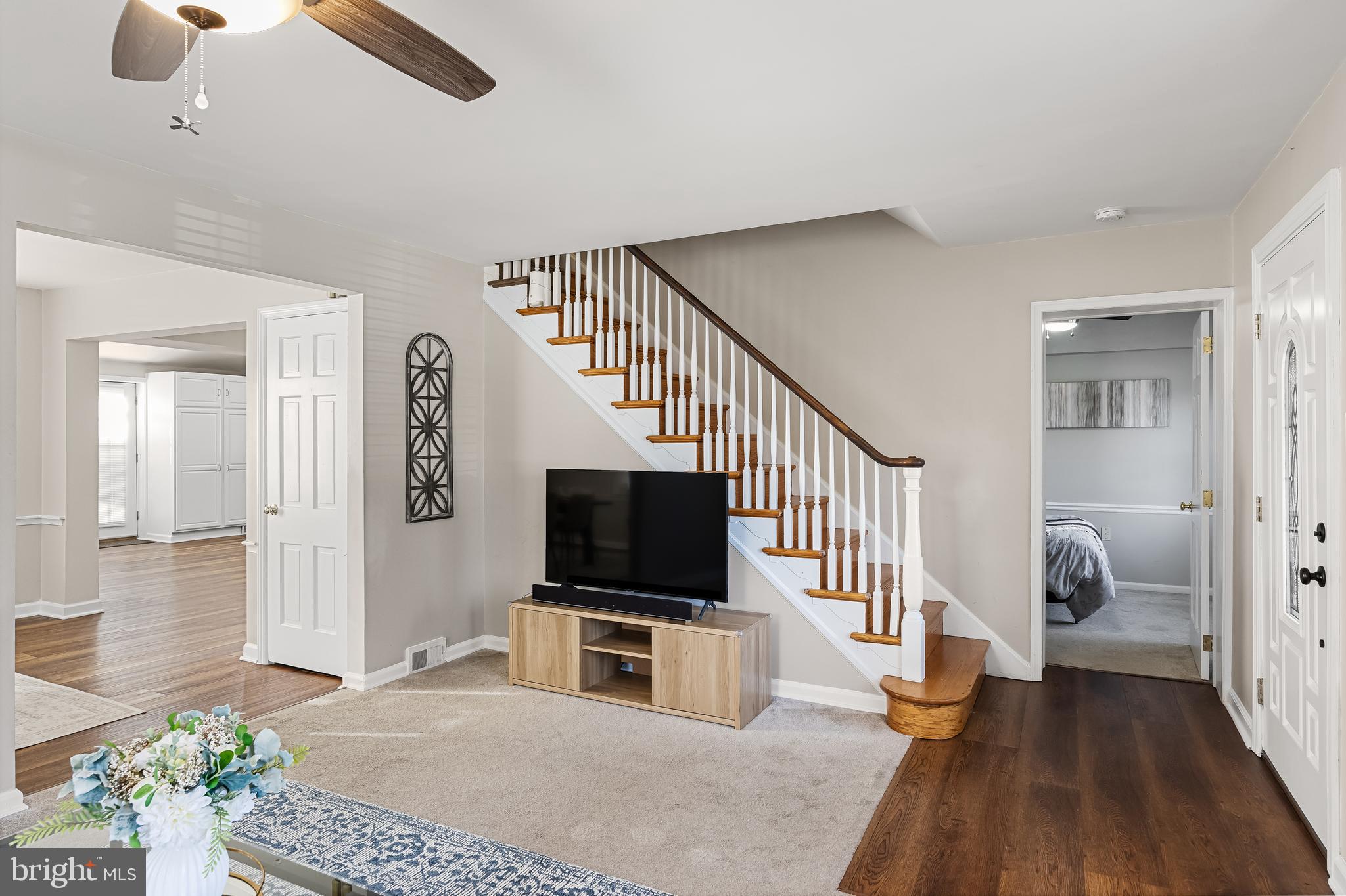 132 Merion Road Cherry Hill, NJ 08002 - Photo 7 of 40 LIVING ROOM