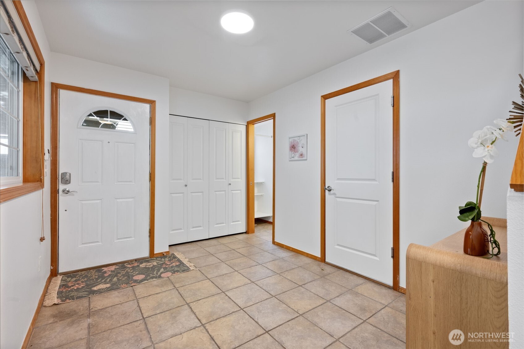 1619 South Weller Street, Unit A Seattle, WA 98144 - Photo 5 of 29