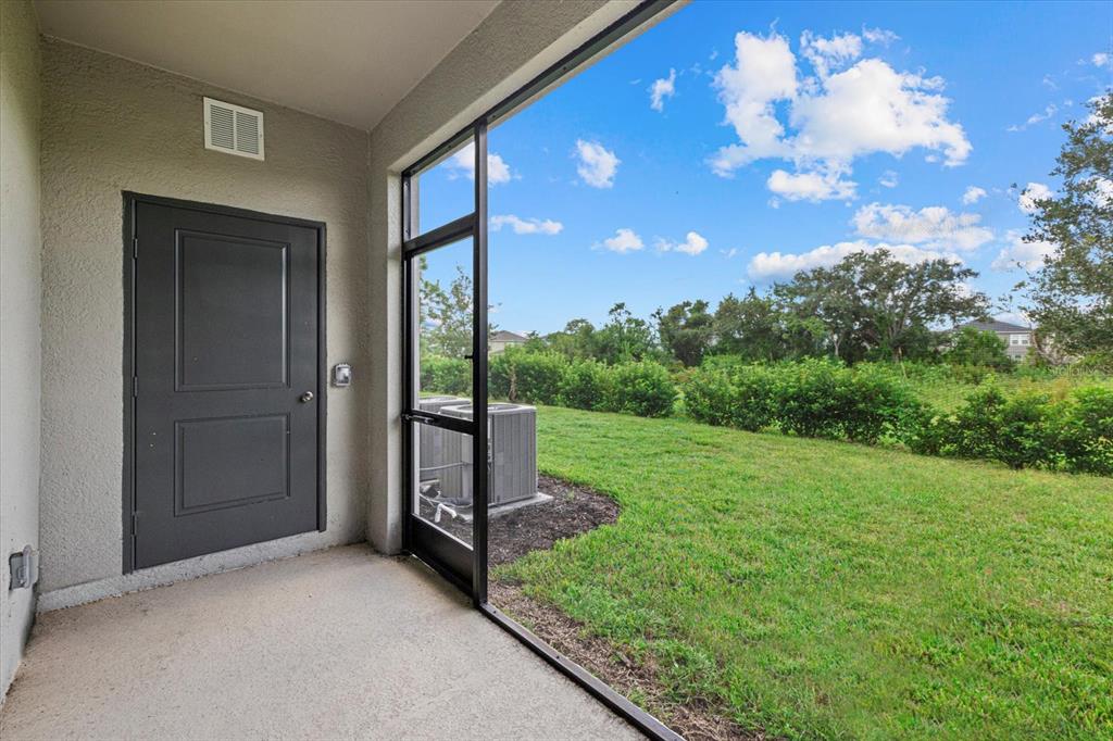 14812 Lyla Terrace Lakewood Ranch, FL 34211 - Photo 31 of 65 a view of an interior of the house