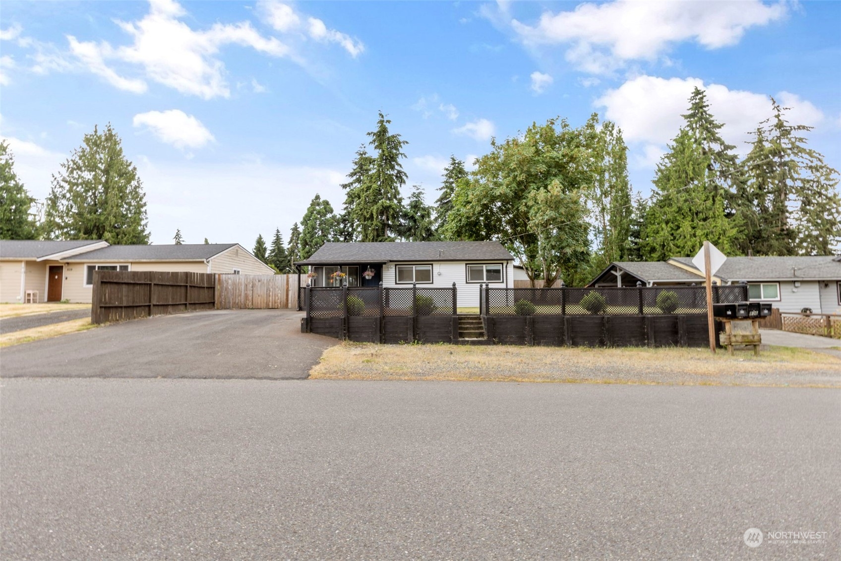 827 Southwest 304th Street Federal Way, WA 98023 - Photo 25 of 25 Gallery Image 25