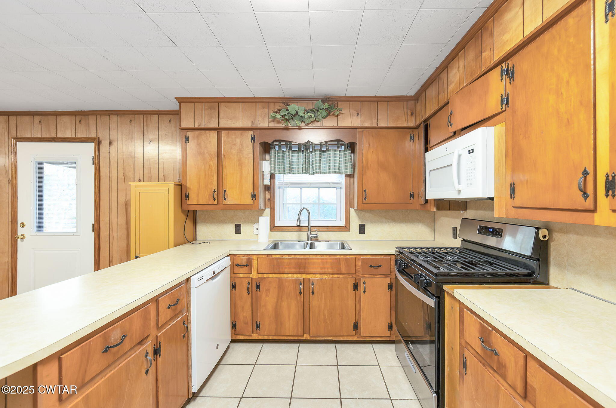 249 Seavers Road Jackson, TN 38301 - Photo 11 of 23 Completed-10