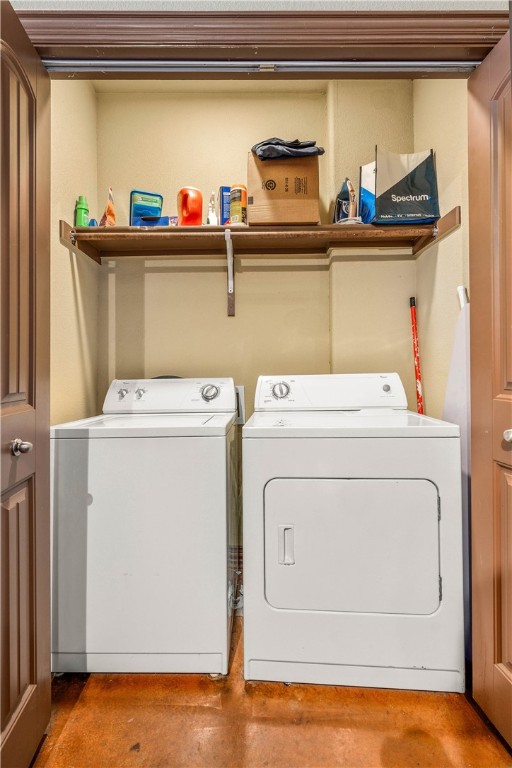 2410 2nd Street South Waco, TX 76706 - Photo 8 of 36 a utility room with dryer and washer