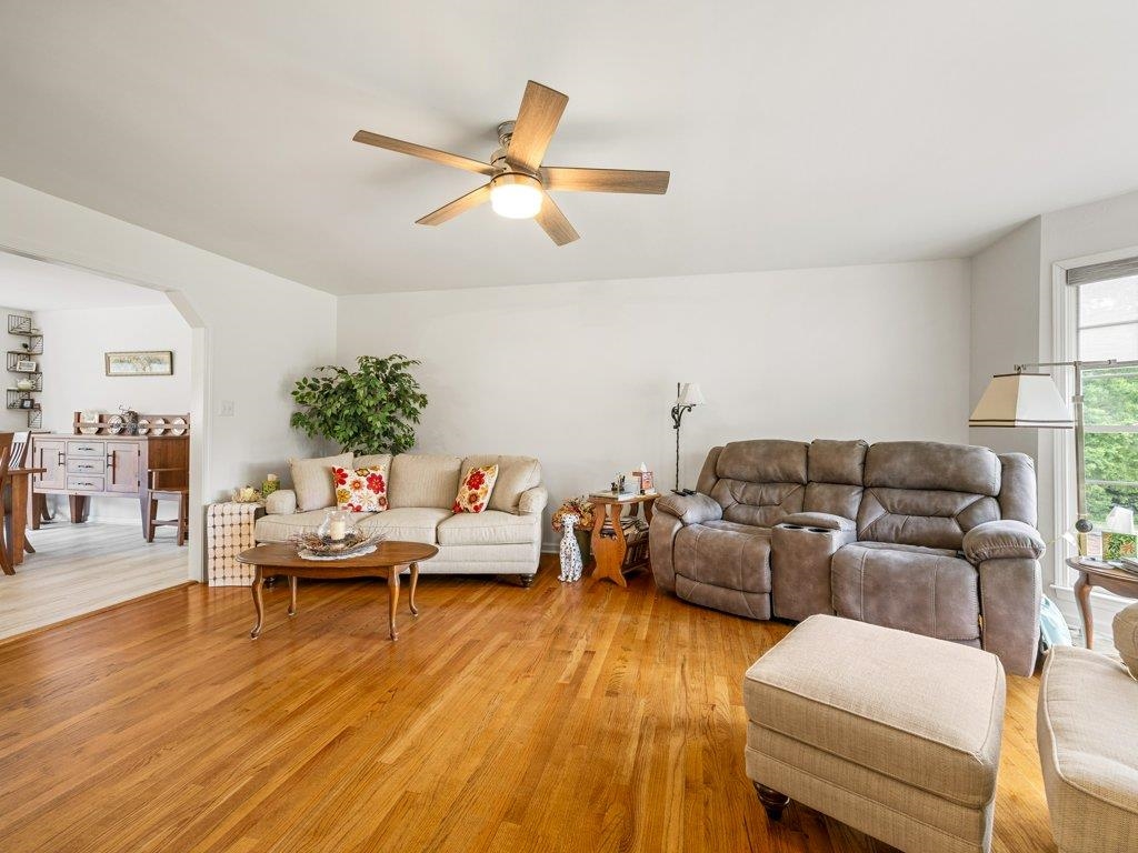 530 Hulon Howard Road Landrum, SC 29356 - Photo 5 of 50