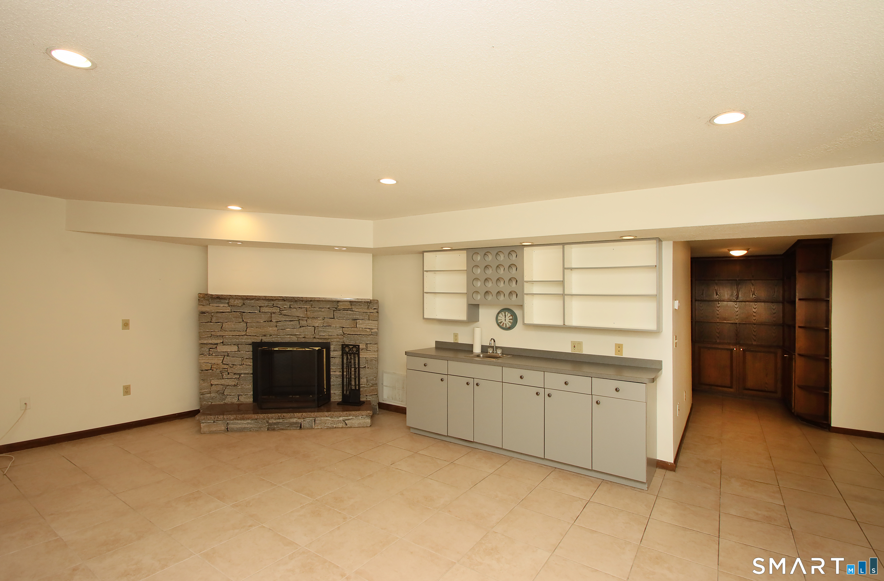352 Center Street Wolcott, CT 06716 - Photo 31 of 40