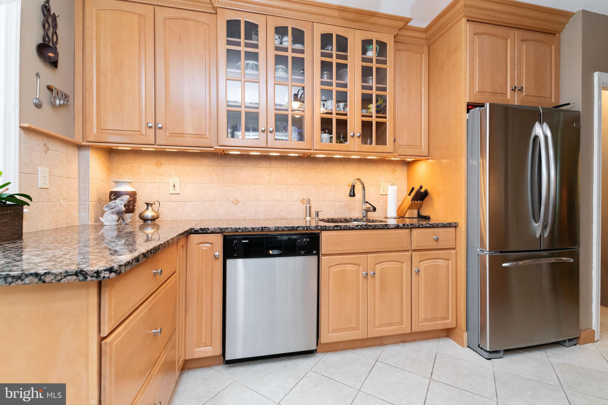 3713 Delverne Road Baltimore, MD 21218 - Photo 5 of 39 Beautifully Appointed Kitchen