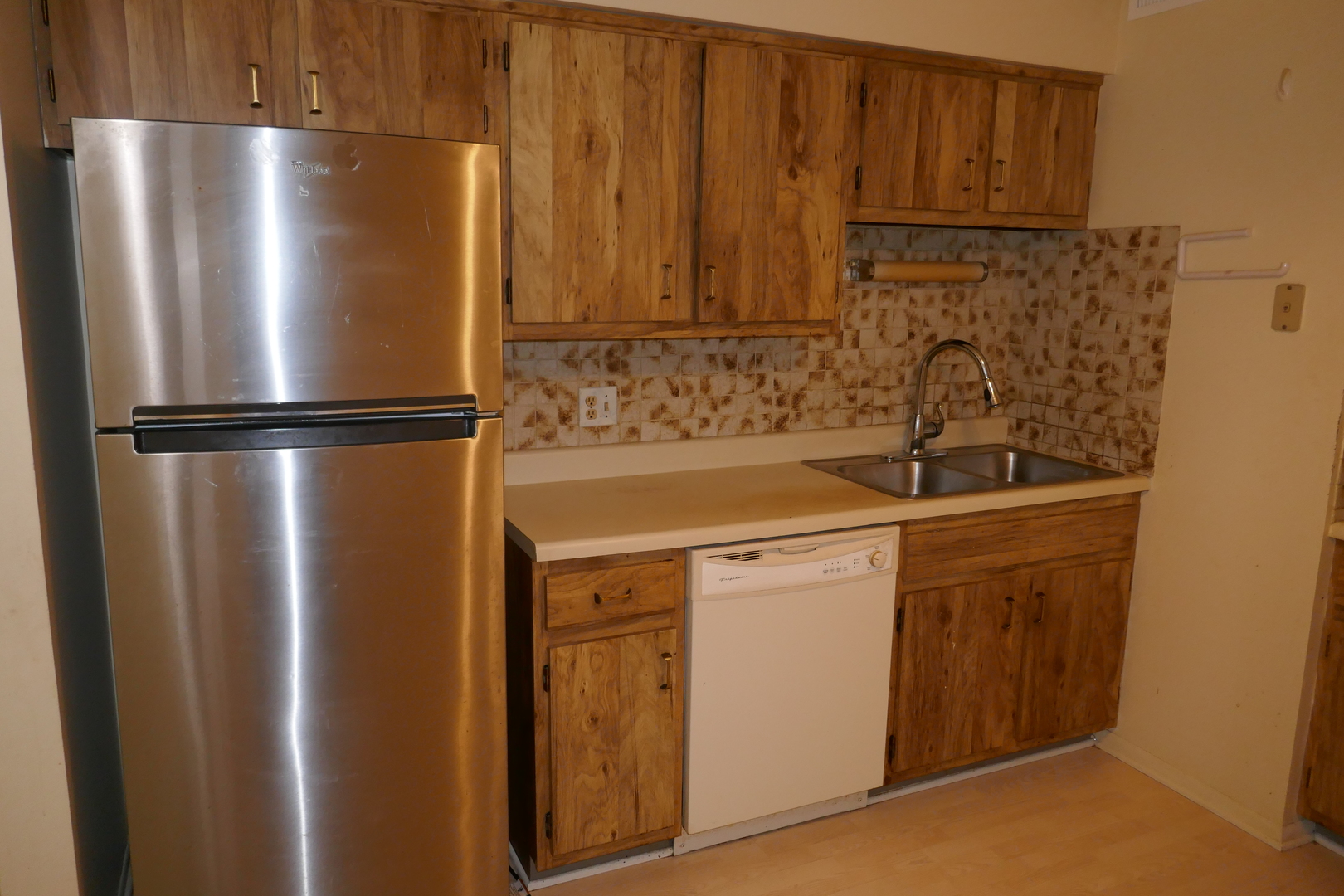 603 South River Road, Unit 2M Des Plaines, IL 60016 - Photo 9 of 20