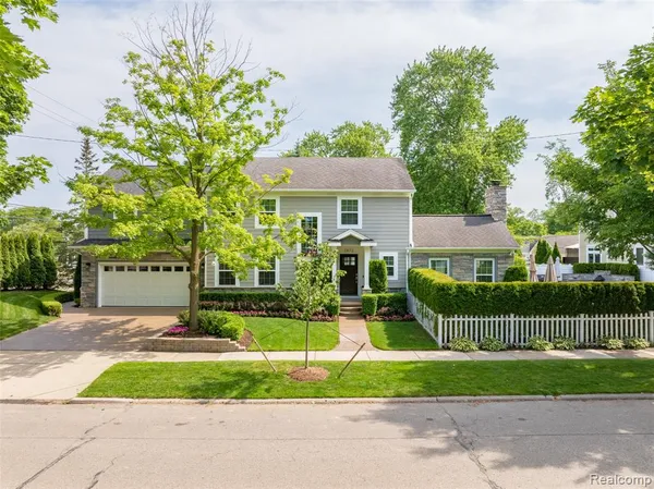$875,000 | 2872 Manchester Road, Birmingham, MI 48009