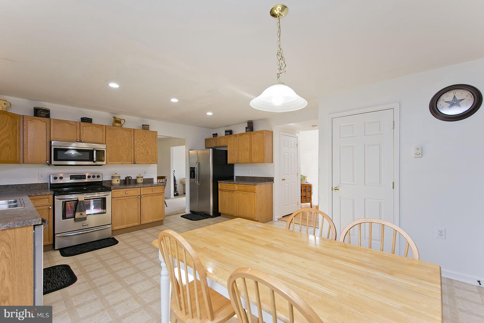 187 Shelby Road Inwood, WV 25428 - Photo 17 of 30 Kitchen
