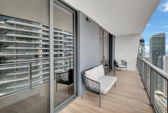 $6,800 | 1010 Brickell Avenue, Unit 4309, Miami, FL 33131