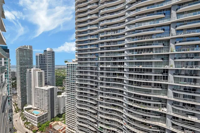 $6,800 | 1010 Brickell Avenue, Unit 4309, Miami, FL 33131