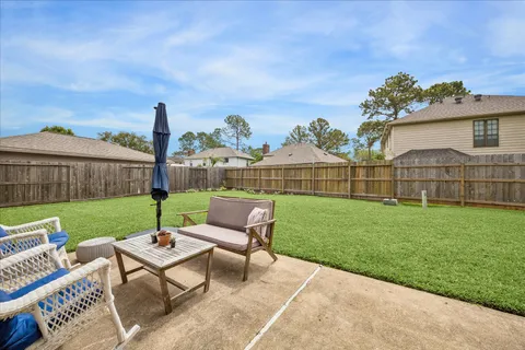 $415,000 | 806 Amber Bough Court, Houston, TX 77062