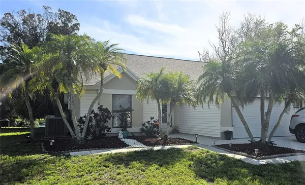 $2,500 | 612 49th Street East, Bradenton, FL 34208