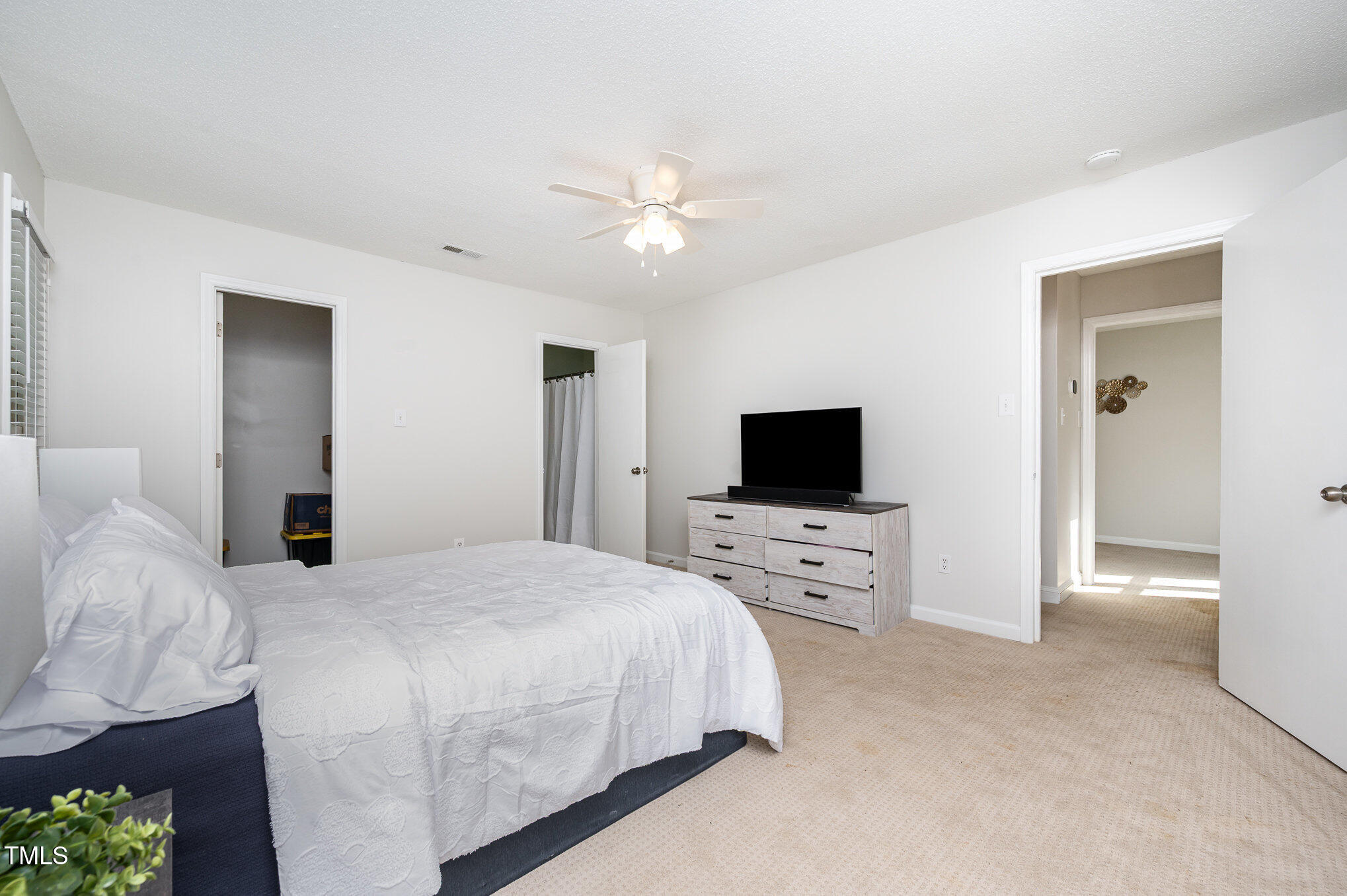 225 Clancy Circle Cary, NC 27511 - Photo 11 of 27 002_file_984