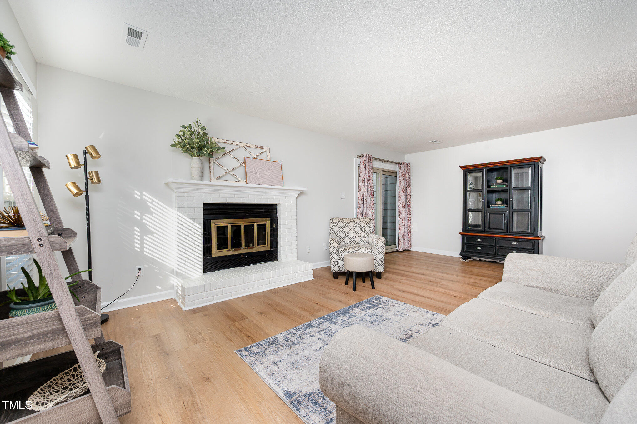 225 Clancy Circle Cary, NC 27511 - Photo 4 of 27 004_file_167