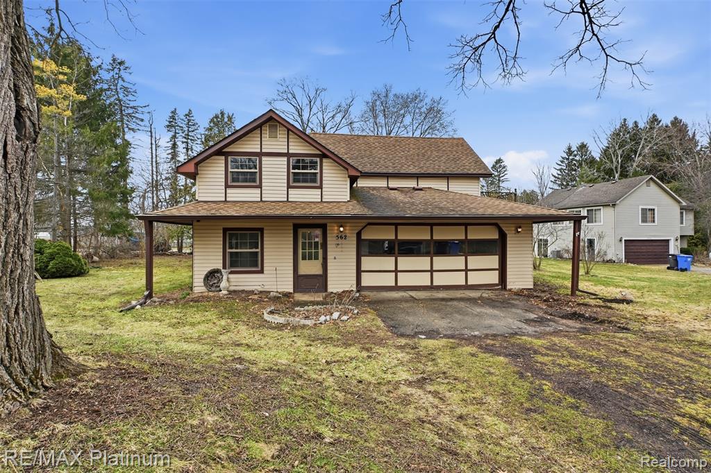 562 South Hughes Road Howell, MI 48843 - Photo 1 of 21 Gallery Image 1