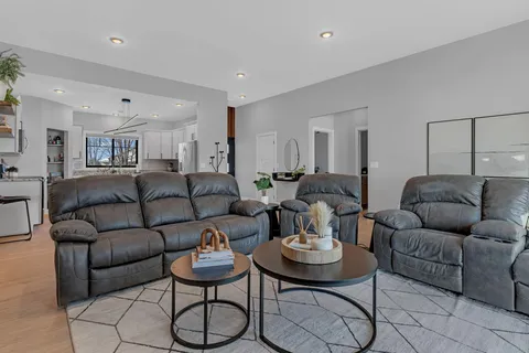 $699,900 | 12989 134th Avenue Northeast, Spicer, MN 56288