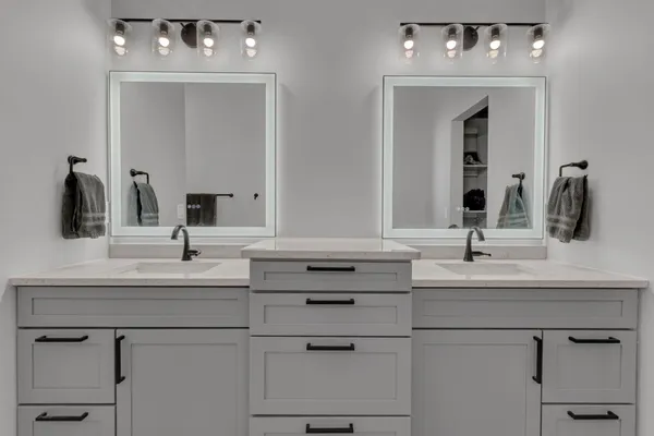 $699,900 | 12989 134th Avenue Northeast, Spicer, MN 56288