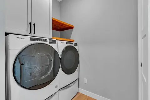 $699,900 | 12989 134th Avenue Northeast, Spicer, MN 56288