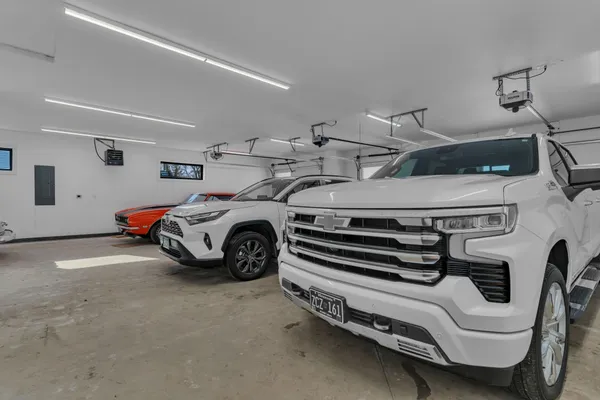 $699,900 | 12989 134th Avenue Northeast, Spicer, MN 56288