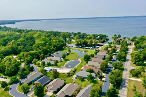 $699,900 | 12989 134th Avenue Northeast, Spicer, MN 56288