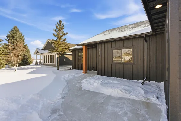 $699,900 | 12989 134th Avenue Northeast, Spicer, MN 56288