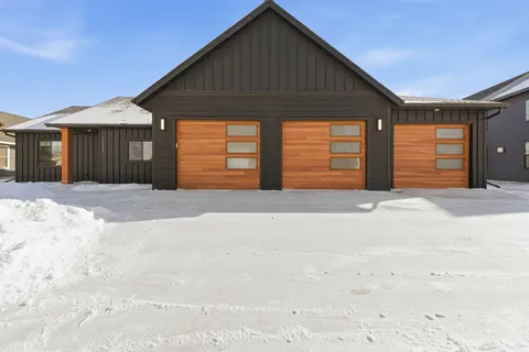 $699,900 | 12989 134th Avenue Northeast, Spicer, MN 56288
