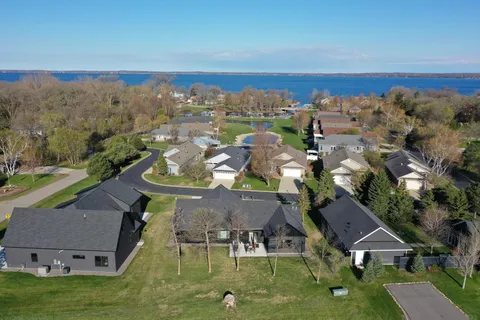 $699,900 | 12989 134th Avenue Northeast, Spicer, MN 56288