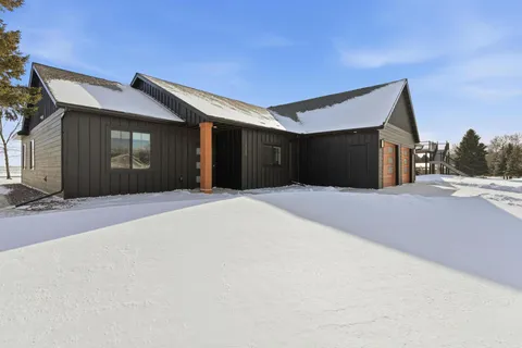 $699,900 | 12989 134th Avenue Northeast, Spicer, MN 56288