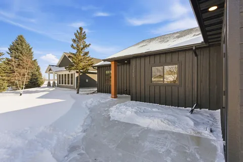 $699,900 | 12989 134th Avenue Northeast, Spicer, MN 56288