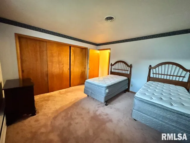 $192,500 | 512 Sunset Court, Rushville, IL 62681