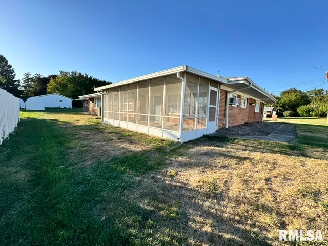 $192,500 | 512 Sunset Court, Rushville, IL 62681