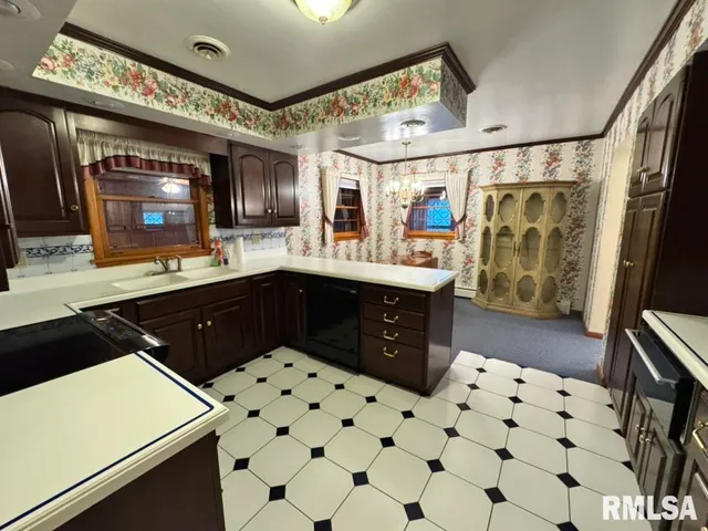 $192,500 | 512 Sunset Court, Rushville, IL 62681