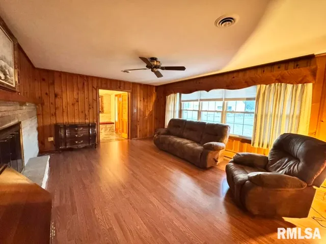 $192,500 | 512 Sunset Court, Rushville, IL 62681