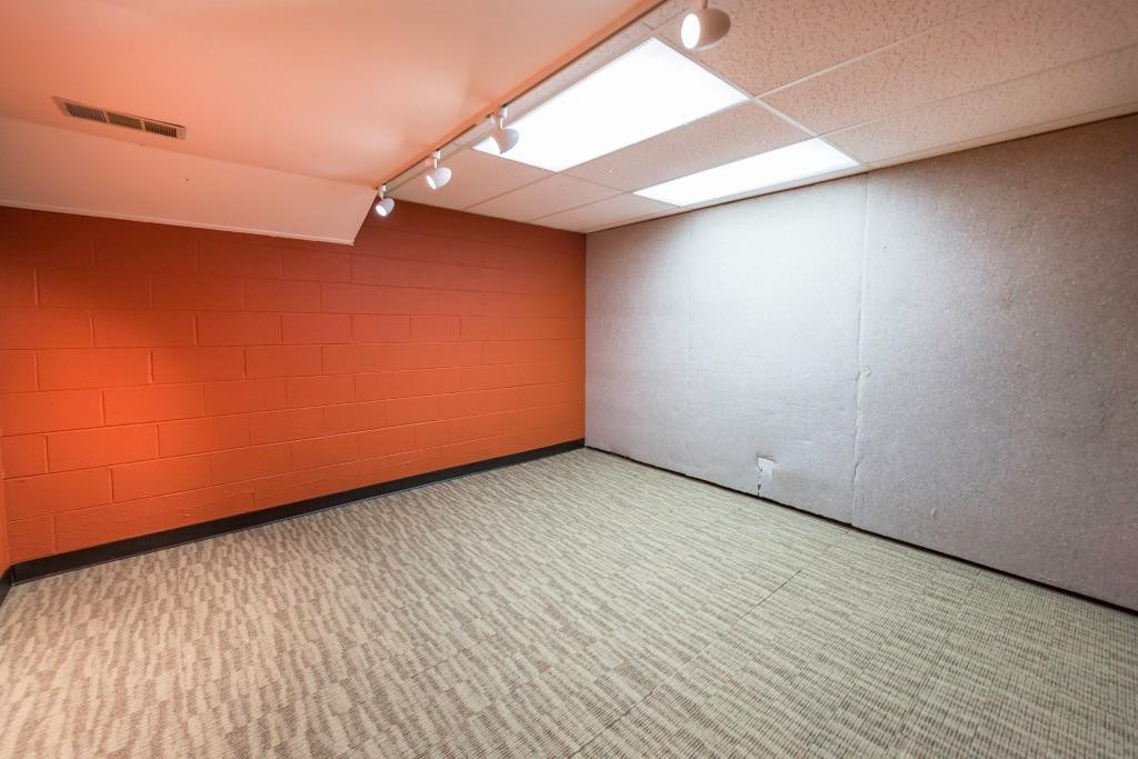 5526 Warren Road Ann Arbor, MI 48105 - Photo 60 of 76 Photo 60