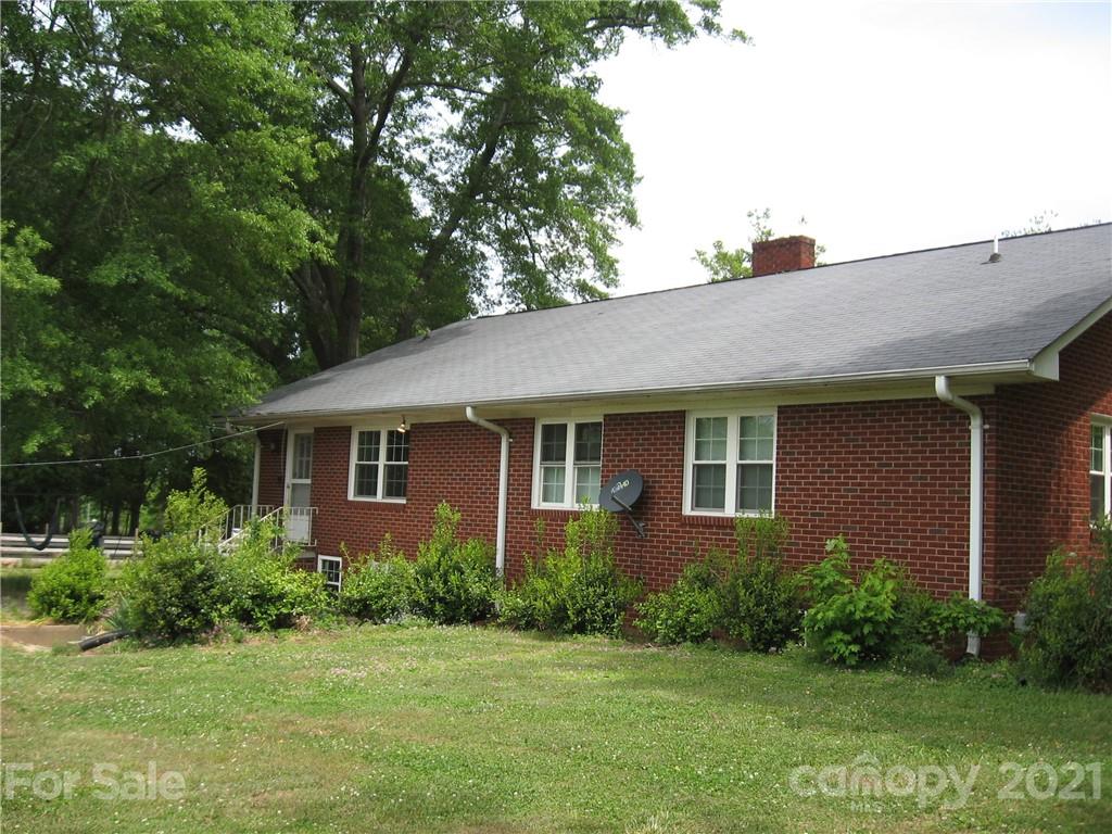 2242 Cold Springs Road Concord, NC 28025 - Photo 3 of 38 Gallery Image 3