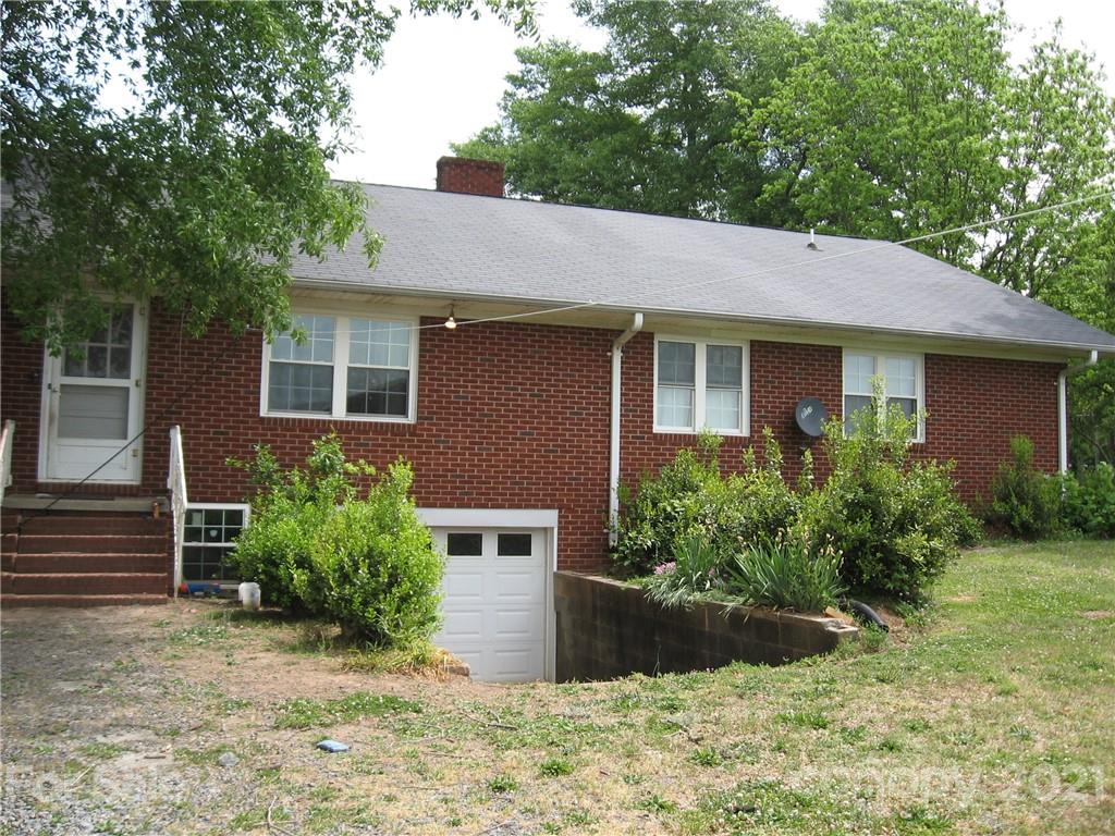2242 Cold Springs Road Concord, NC 28025 - Photo 5 of 38 Gallery Image 5