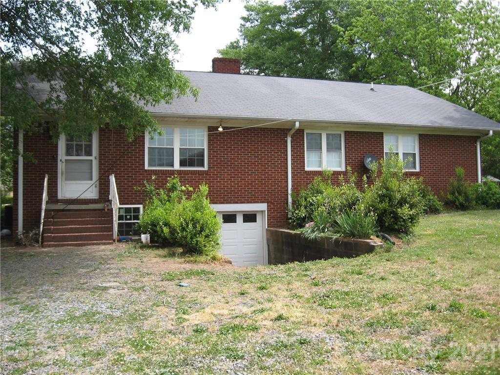 2242 Cold Springs Road Concord, NC 28025 - Photo 6 of 38 Gallery Image 6