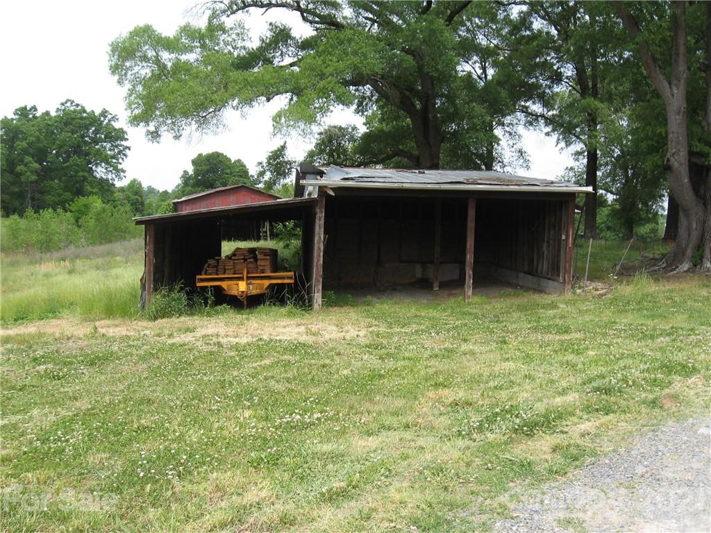 2242 Cold Springs Road Concord, NC 28025 - Photo 8 of 38 Gallery Image 8