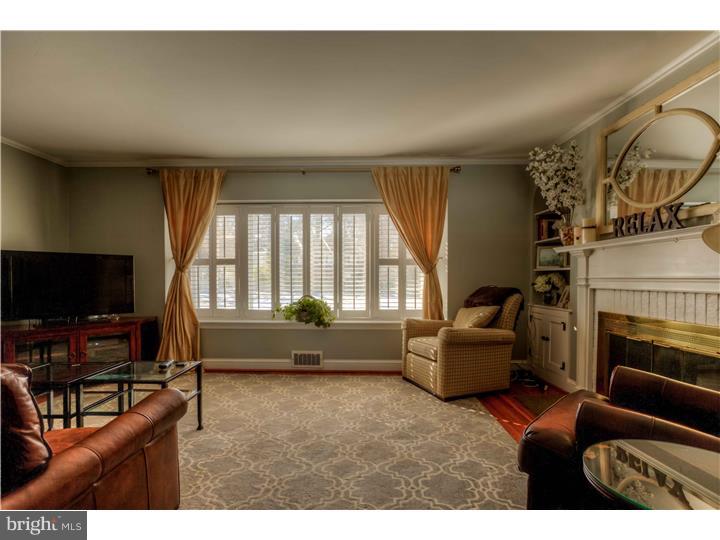 409 Devon State Road Devon, PA 19333 - Photo 10 of 17 Living Room