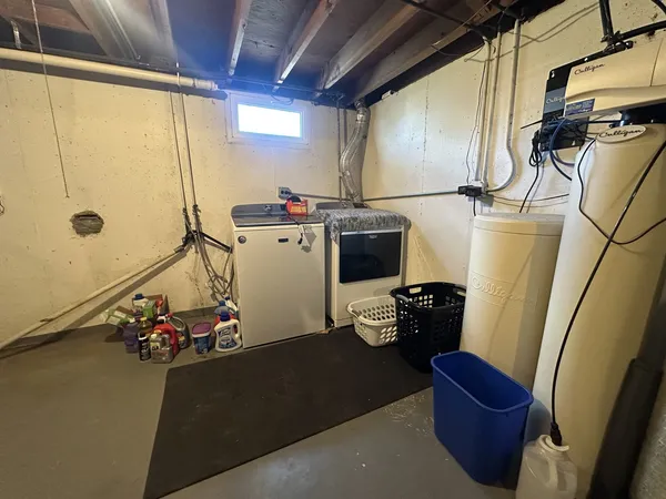 $4,000 | 8 G.K. Lane, Lincolnshire, IL 60069