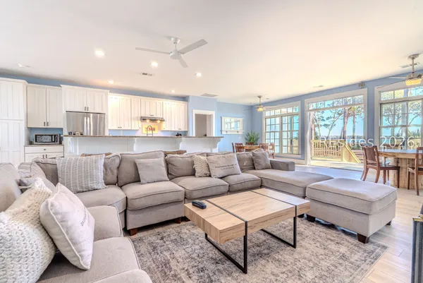 $1,385,000 | 152 Avenue Of Oaks, Daufuskie Island, SC 29915