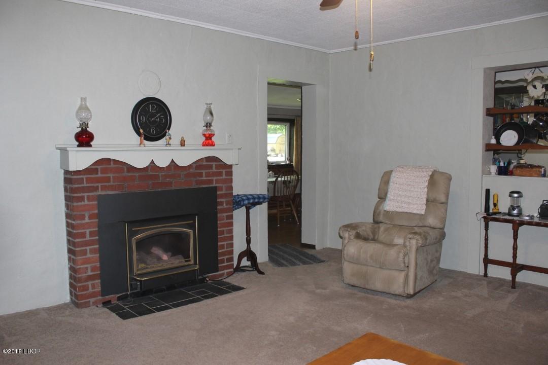3368 Fox Squirrel Road Du Quoin, IL 62832 - Photo 3 of 25