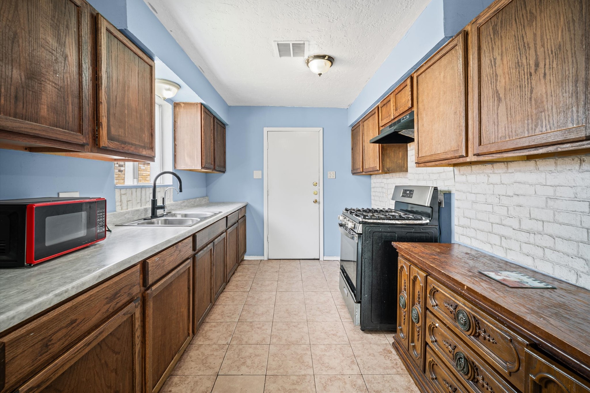 17006 Hall Shepperd Road Houston, TX 77049 - Photo 9 of 24