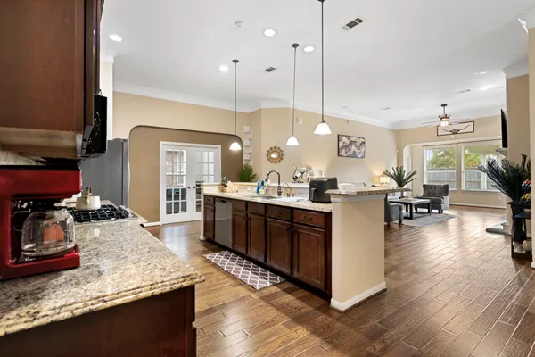 $3,200 | 13306 Misting Falls Lane, Pearland, TX 77584