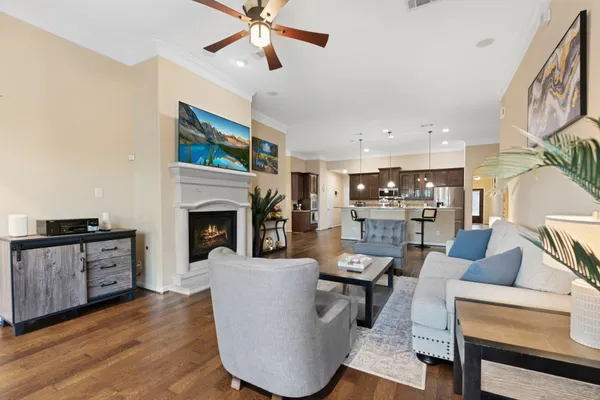 $3,200 | 13306 Misting Falls Lane, Pearland, TX 77584
